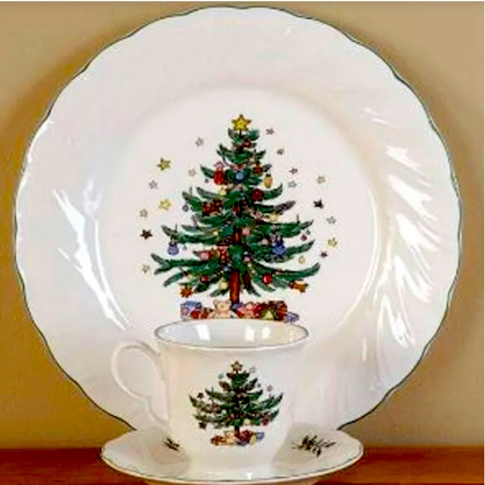 Retired Vintage NIKKO “Happy Holidays” Dinnerware